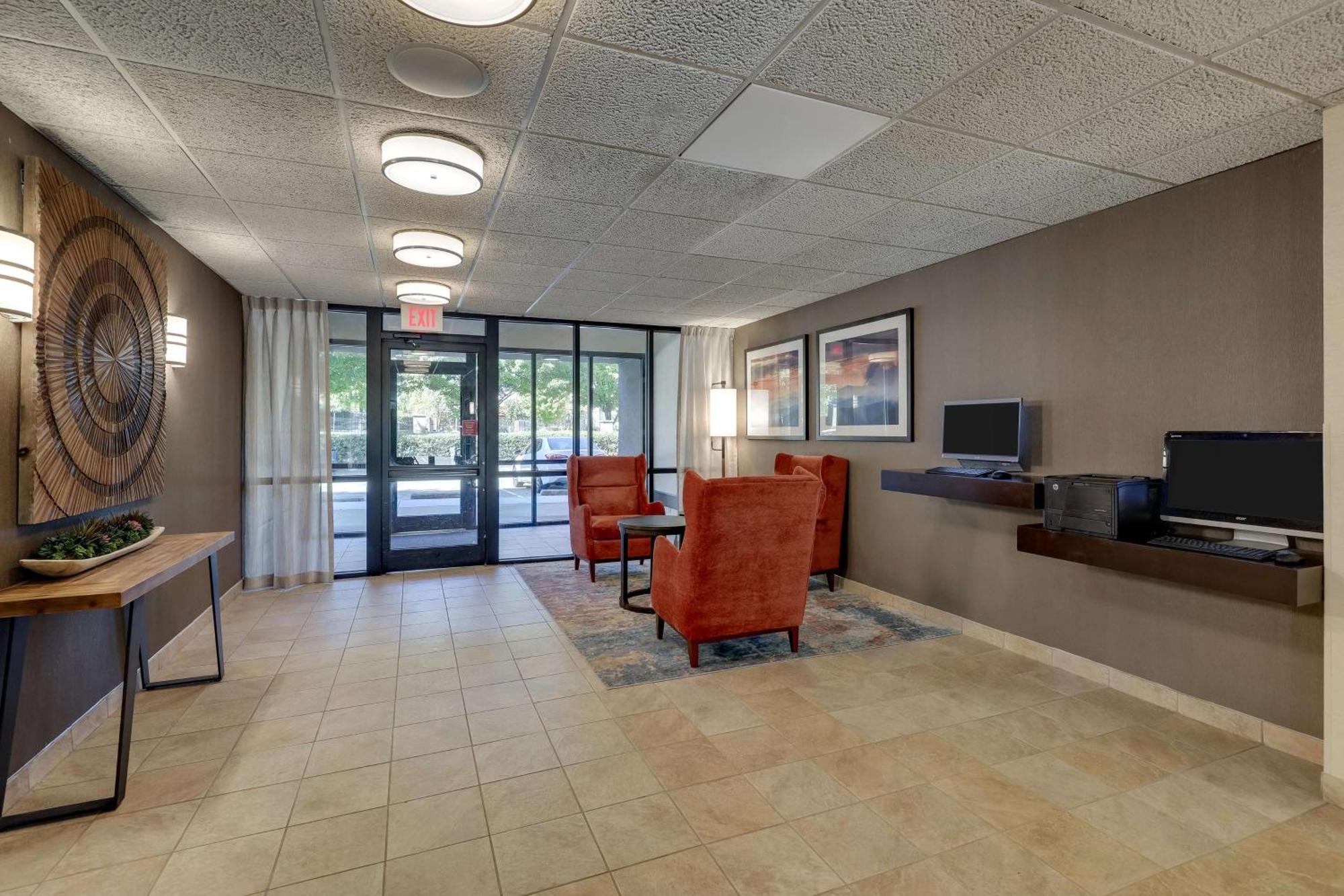 Drury Inn & Suites Charlotte University Place Bagian luar foto