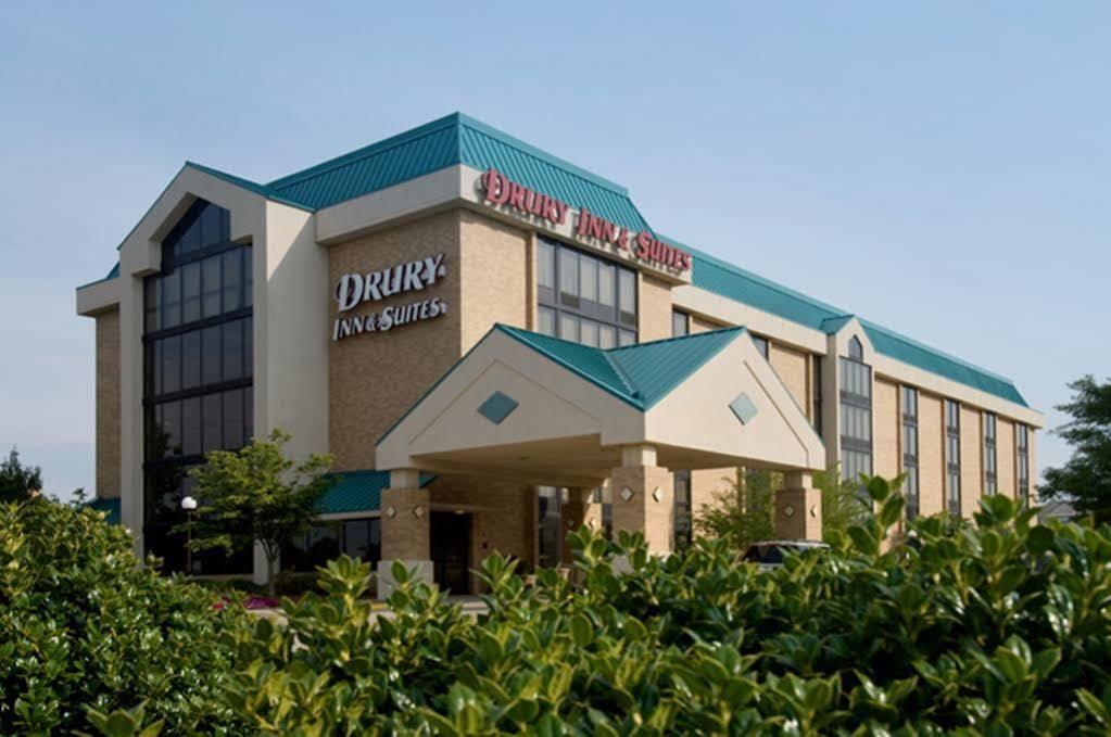 Drury Inn & Suites Charlotte University Place Bagian luar foto